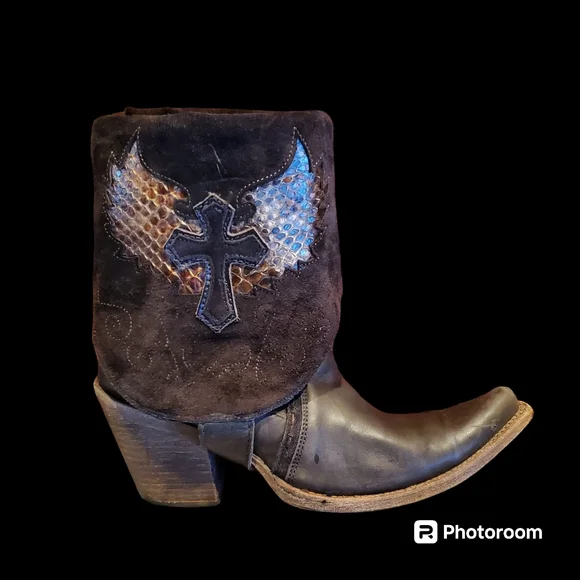 CORRAL BOOTS - Women's cowboy boot 8M - Brown -  Cross/Wings applique - Picture 2 of 11